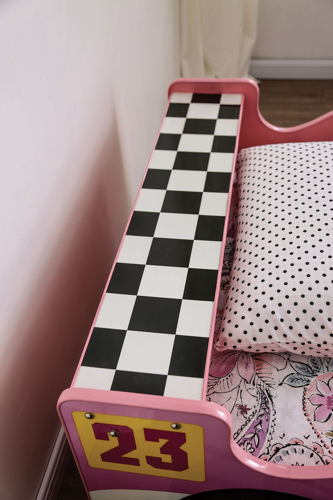 PRETTY GIRL CAR BED - Twin Bed - CM7642-BED