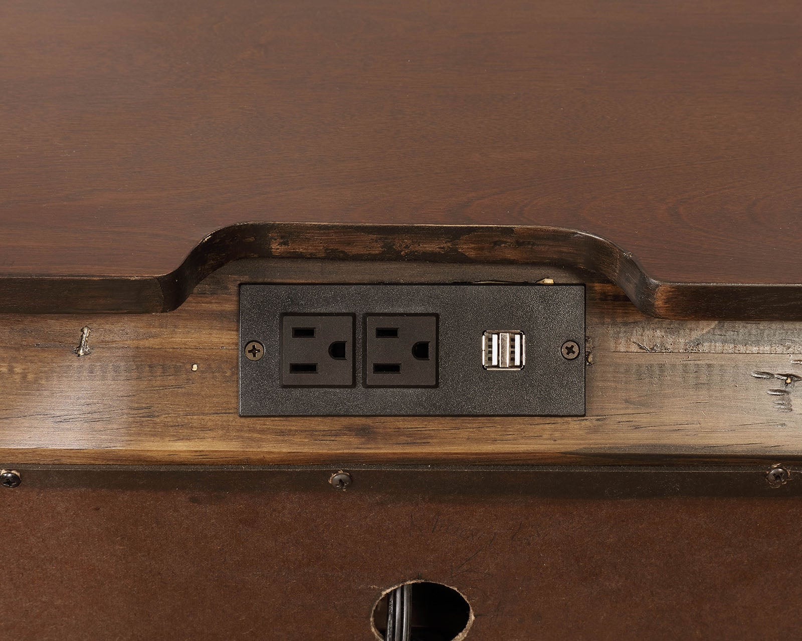 BRANDT - Nightstand w/ USB - CM7302CH-N