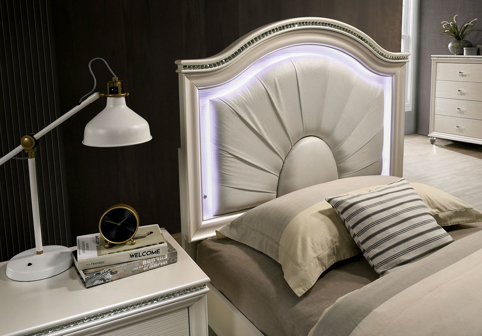 ALLIE - 4 Pc. Twin Bedroom Set - CM7901T-4PC