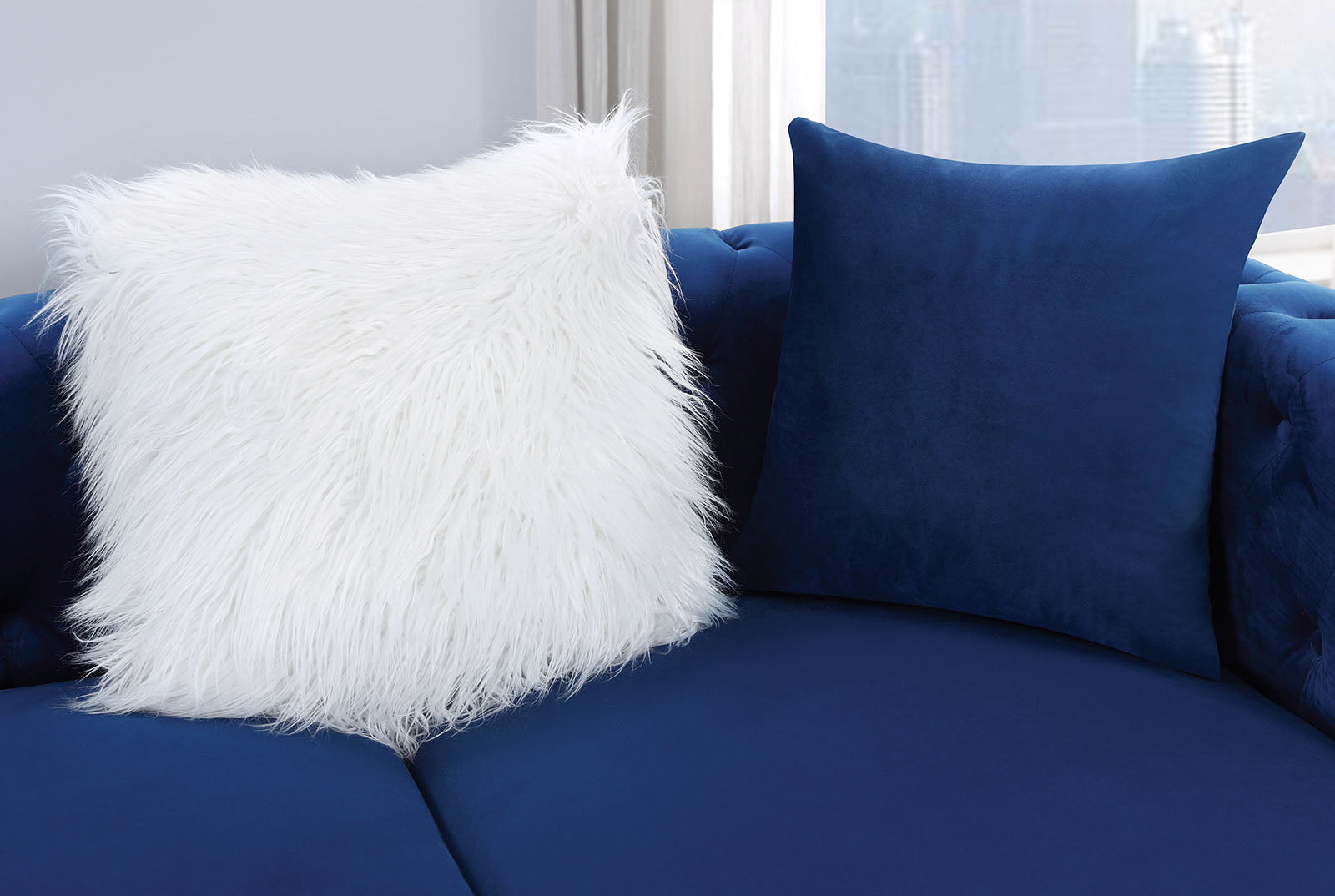 CIABATTONI - Sectional w/ Ottoman - CM6256NV-SECT+OT