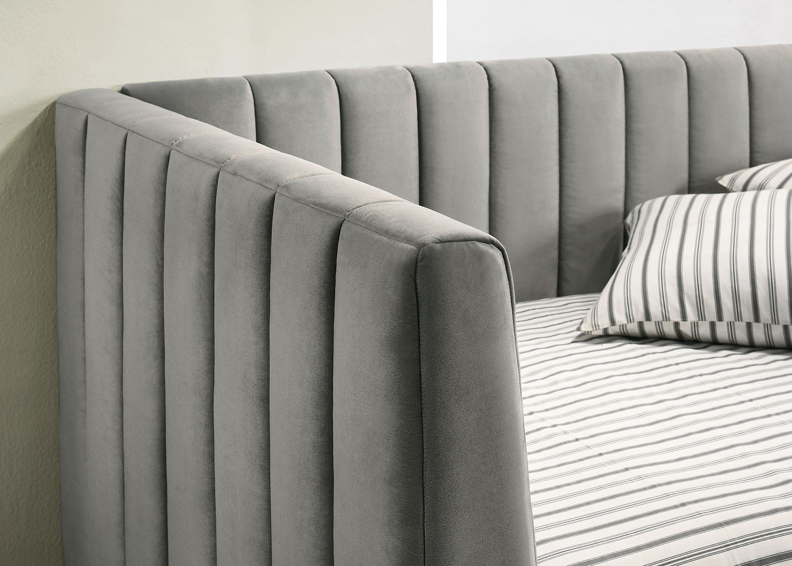 NEOMA - Twin Daybed - CM1930LG-BED