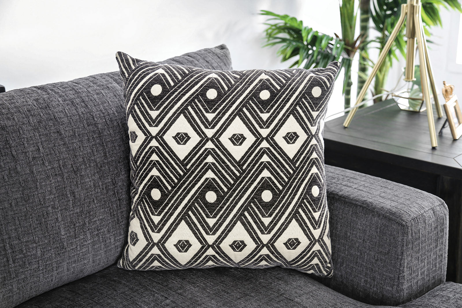KAYLEE - U-Shaped Sectional w/ Ottoman - CM6587-SECT-R+OT
