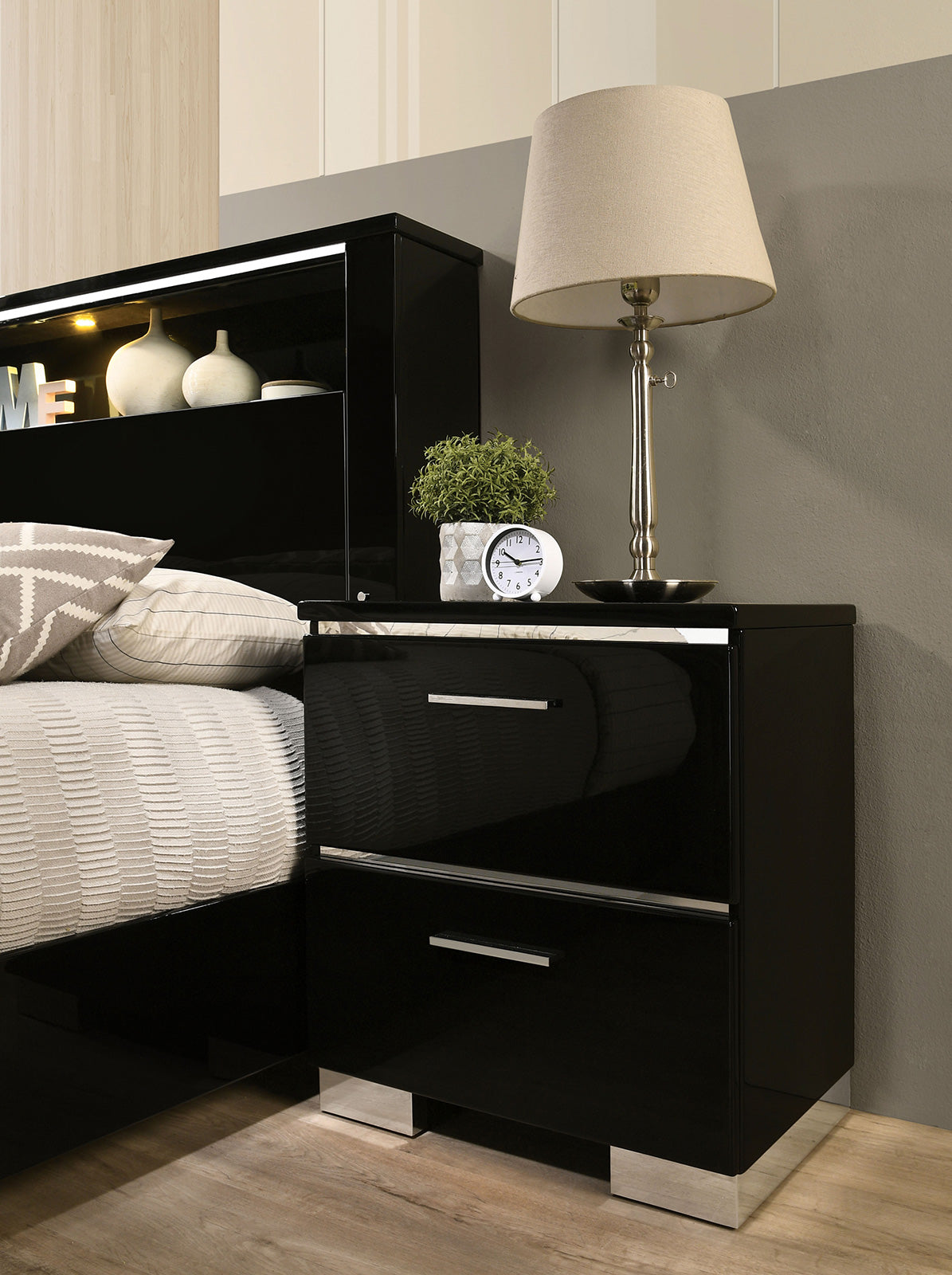 CARLIE - Cal.King Bed, Black - FOA7039CK-BED