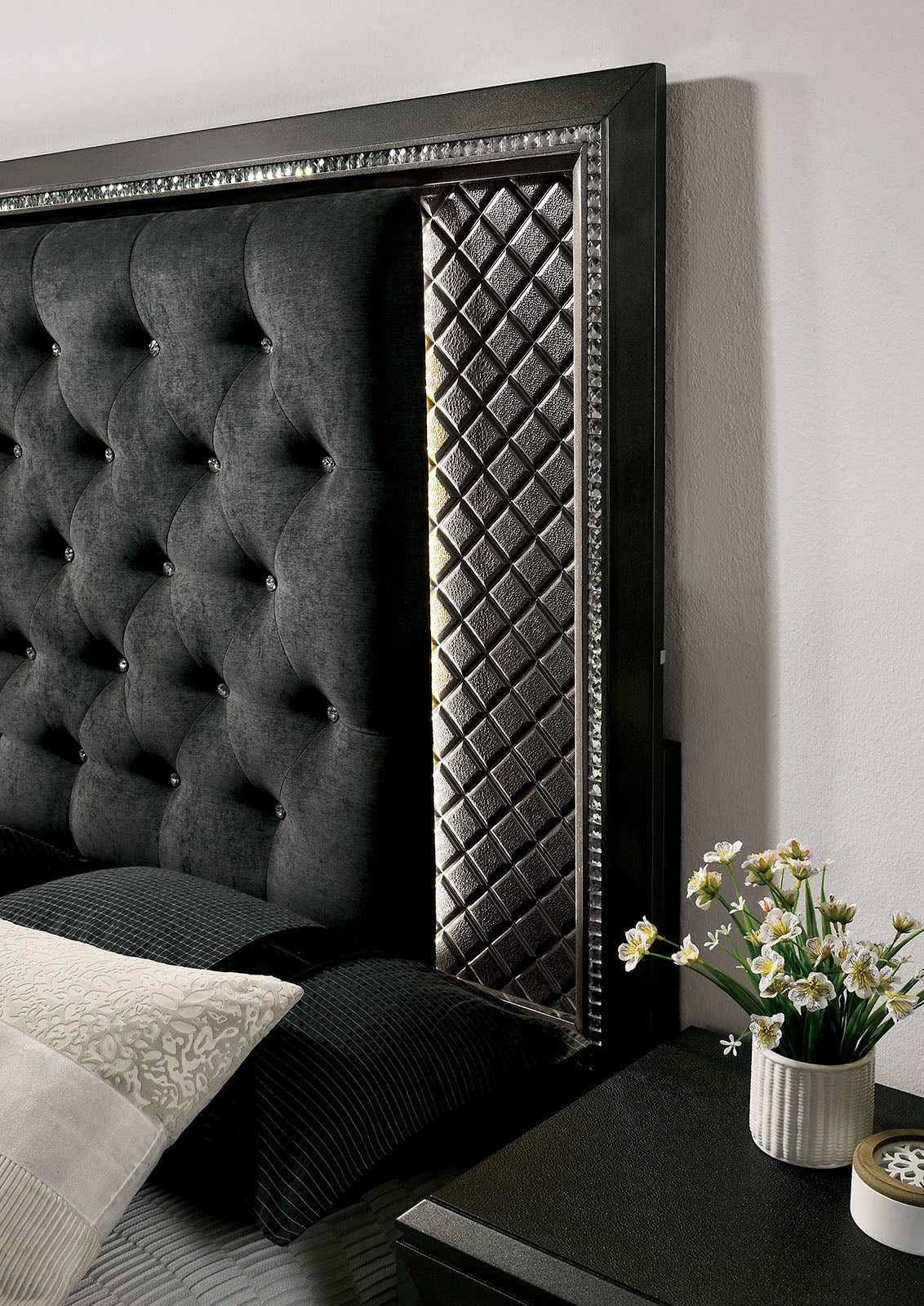 DEMETRIA - Cal.King Bed - CM7584CK-BED