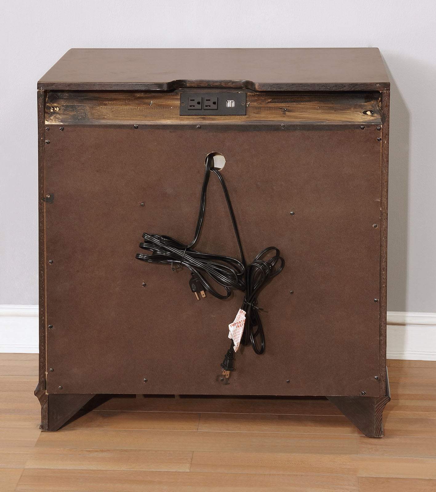 BRANDT - Nightstand w/ USB - CM7302CH-N