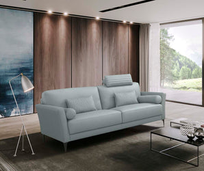 Tussio Sofa W/5 Pillows LV00946